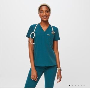 FIGS SCRUB TOP CATARINA XS CARIBBEAN BLUE